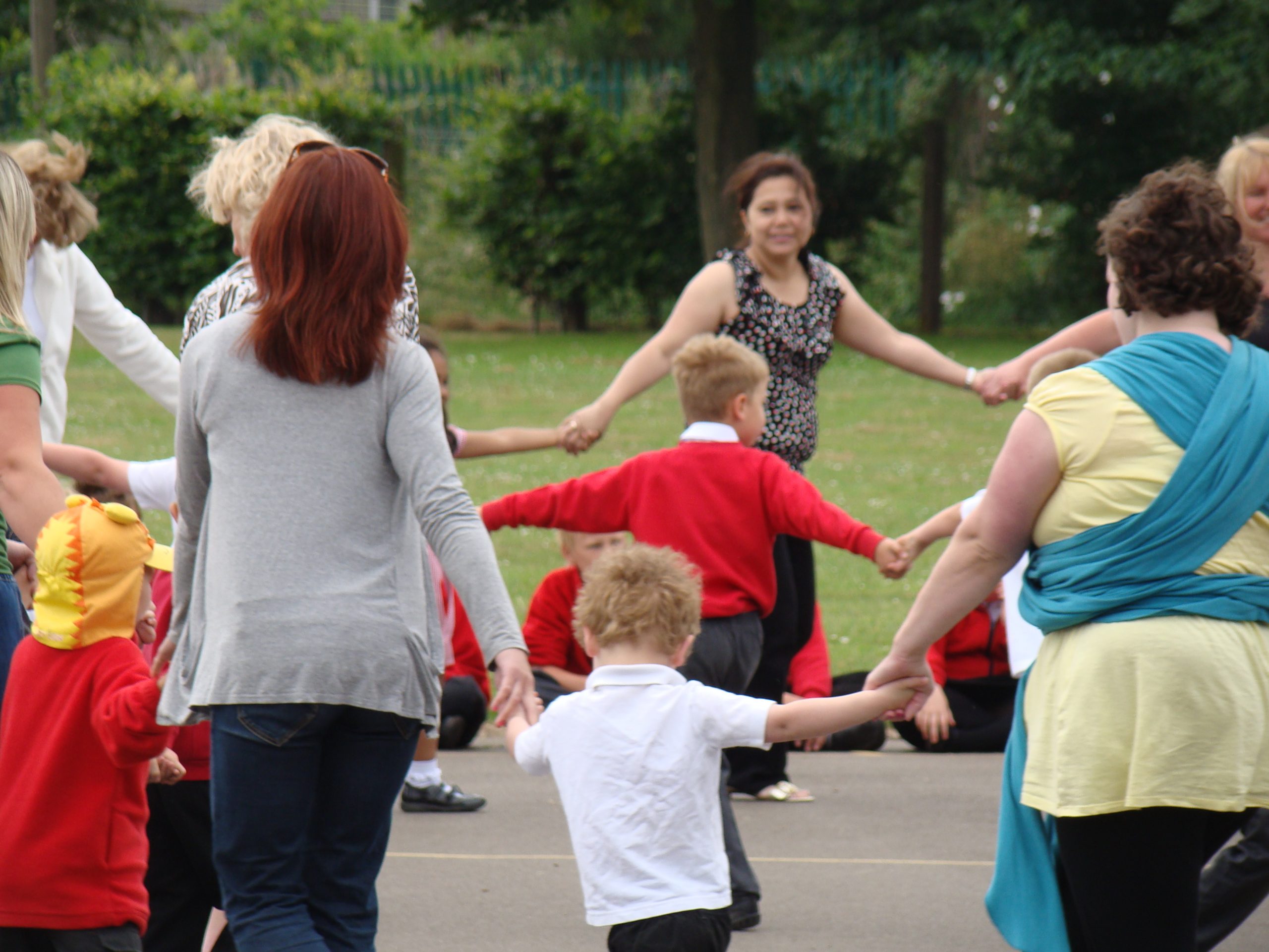 dance around the maypole