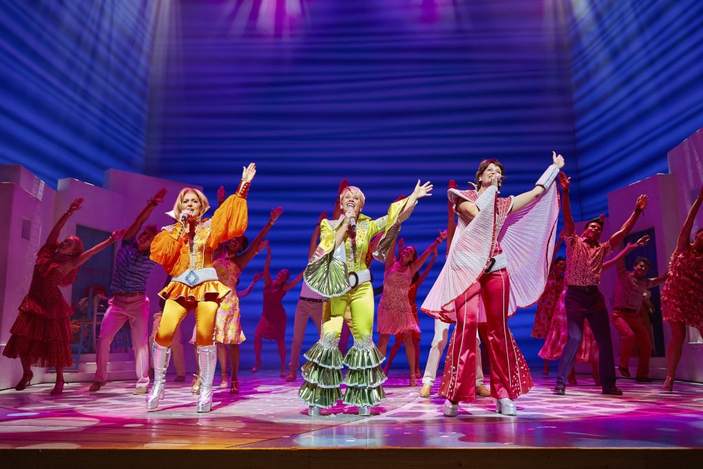 MAMMA MIA! London Cast 2016/2017 _R2_3308